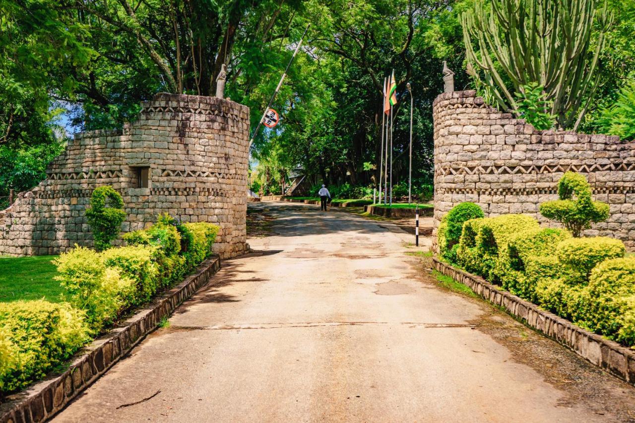 Great Zimbabwe Hotel Nyanda Exteriör bild